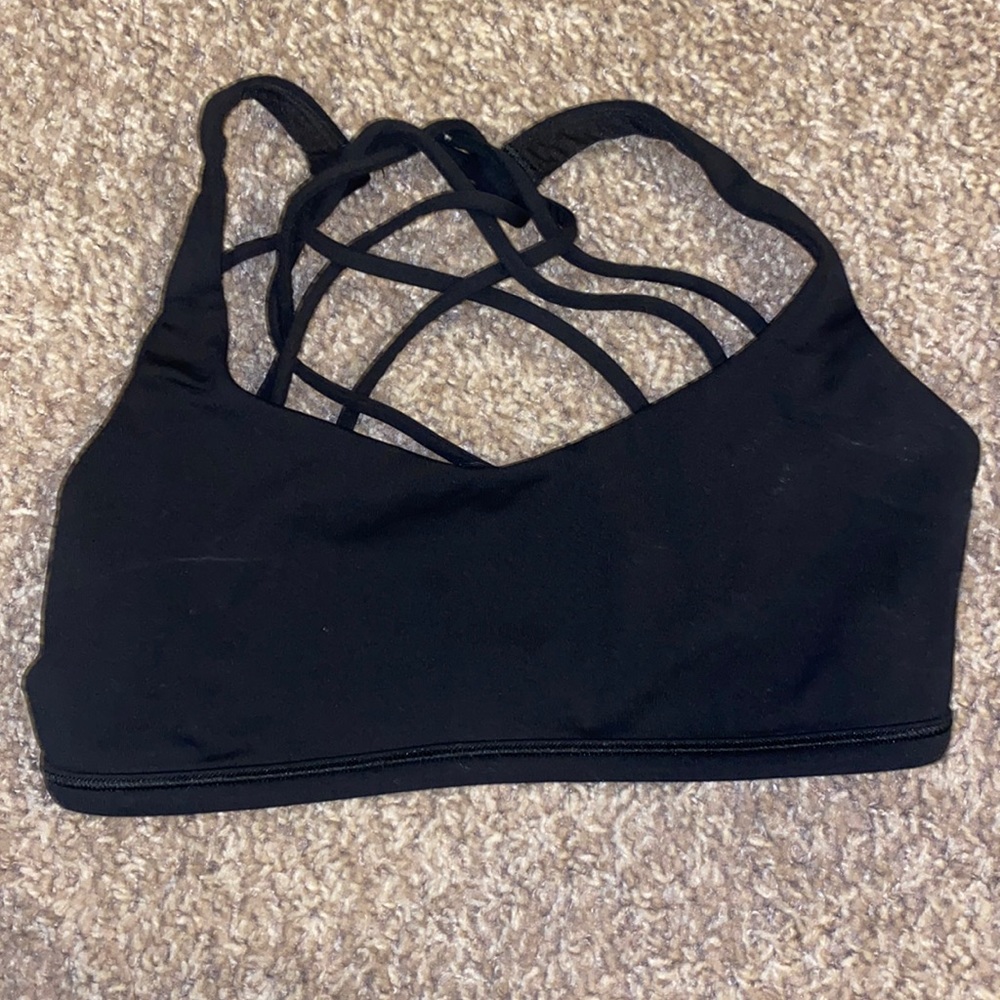 Size 4 Lululemon sports bra free to be wild